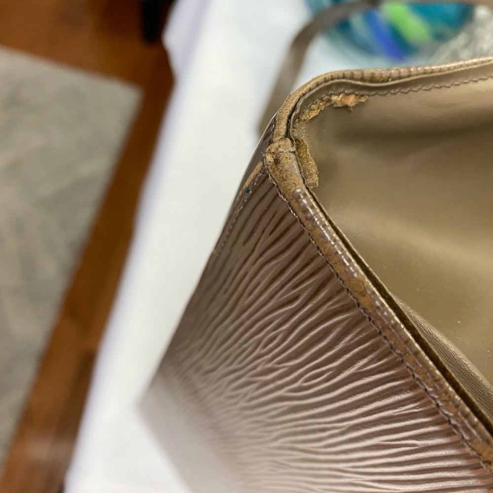 LOUIS VUITTON CROISETTE TOTE - Picture 5 of 16